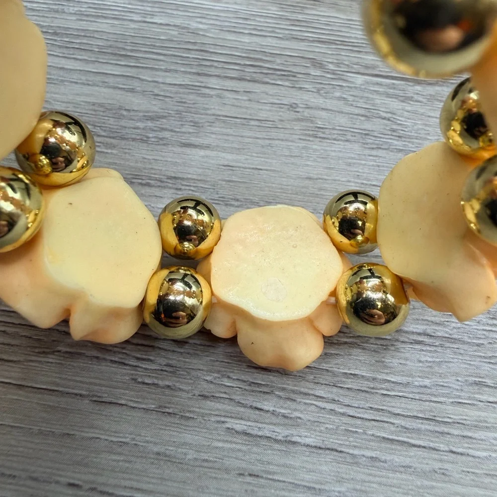 Elegant Floral Gold Tone‎ Bracelet